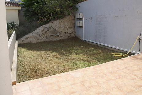 Uno de los jardines privados del Residencial Bonavista, Peñiscola