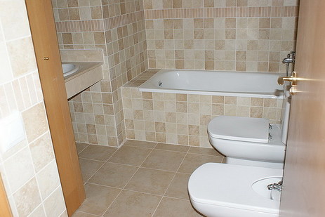 Baño con bañera, ático Soldemar, Benicarló